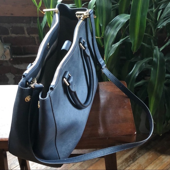 Michael Kors purse - Picture 2 of 2